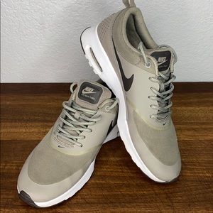 Nike Air Max Thea Beige
